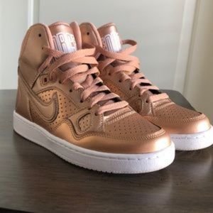 Nwot nike Son of Force